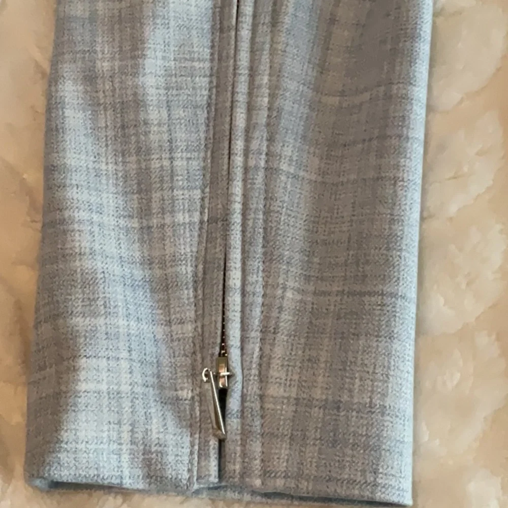 White House Black Market Light Gray Blazer - Picture 9 of 11